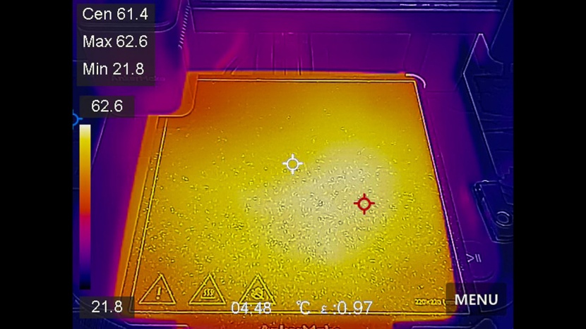 ankermake m5c - thermal imaging of the bed shows an acceptable level of variance...