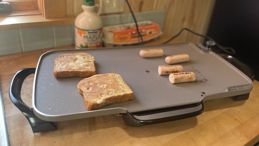 presto ceramic 22-inch electric - while versatile enough, this griddle still shines when cooking...