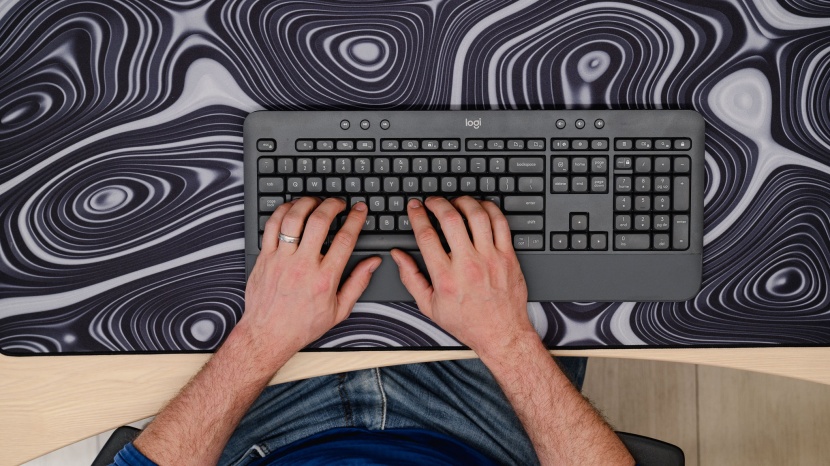 logitech signature k650 - this is a keyboard that includes everything you need at a price that...