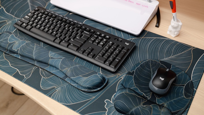 logitech mk270 combo - buy this bundle if you need a well-functioning keyboard and mouse...