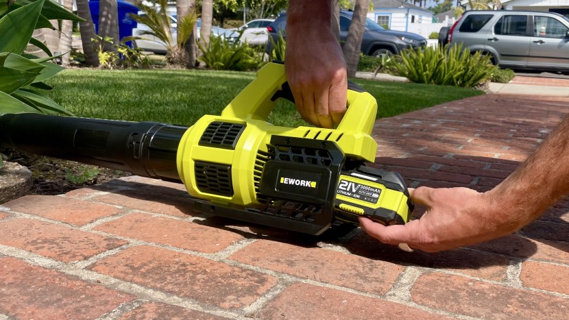 ework ek-01gyg - with its two 21v, 3 amp-hour included batteries, the ework can run...