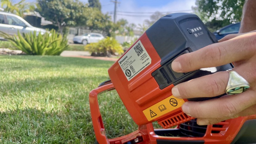 leaf blower - generally speaking, choosing a battery with a higher amp per hour...