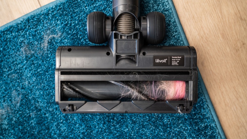 levoit vortexiq 40 - this levoit rolled many of the long hair extensions to one side...