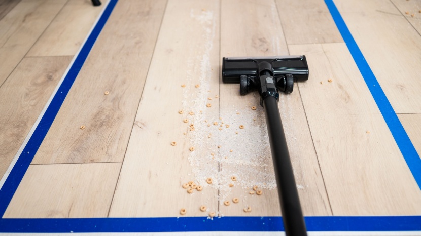 bissell cleanview xr - we thoroughly test each cordless vacuum on hardwood as well as carpet.