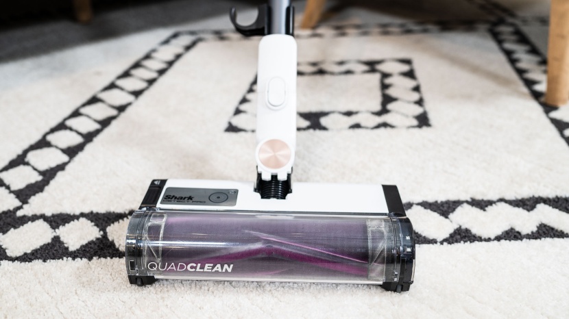 shark detect pro - shark&#039;s quadclean brush roller head works best on hard floors.