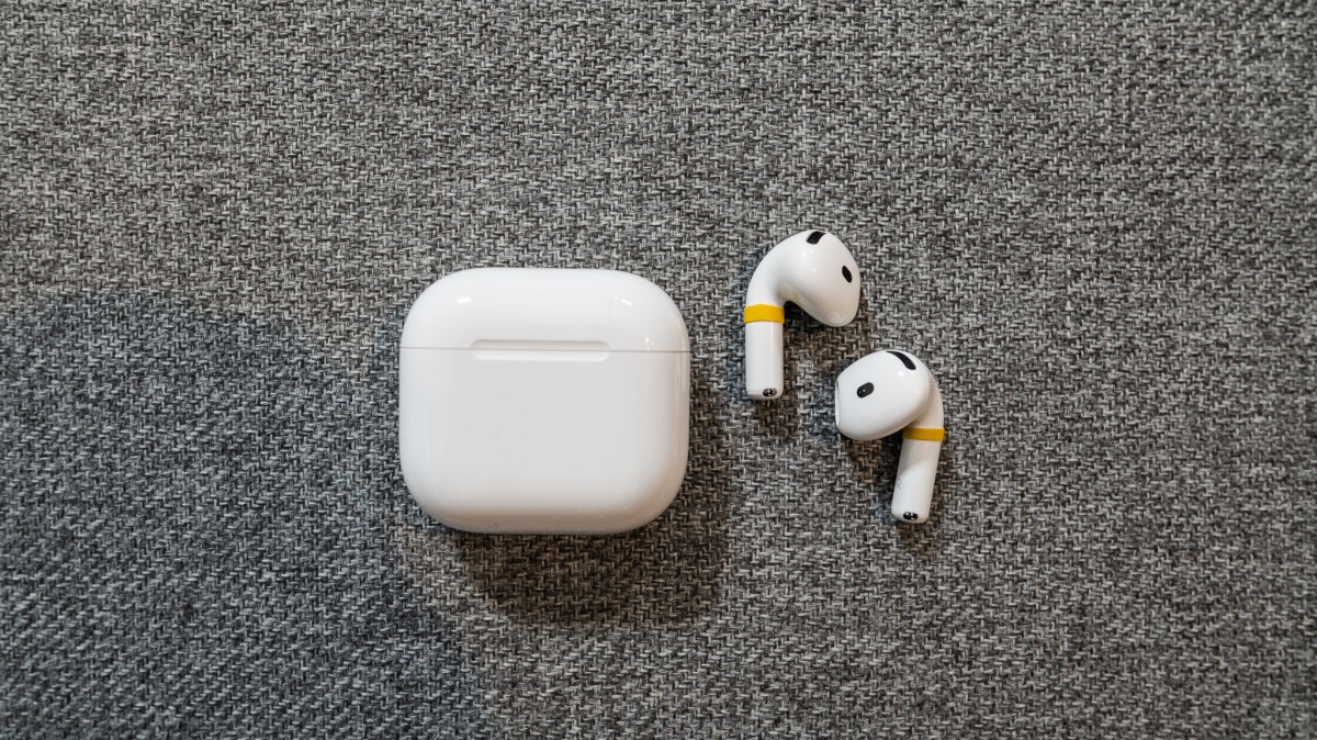 Apple AirPods 4th Gen Review