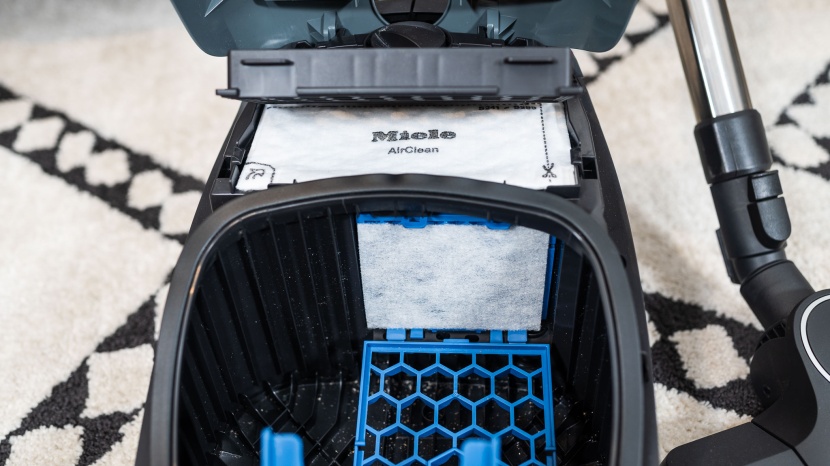 miele classic c1 pure suction powerline - the miele classic c1 has a series of filters that keep the air...