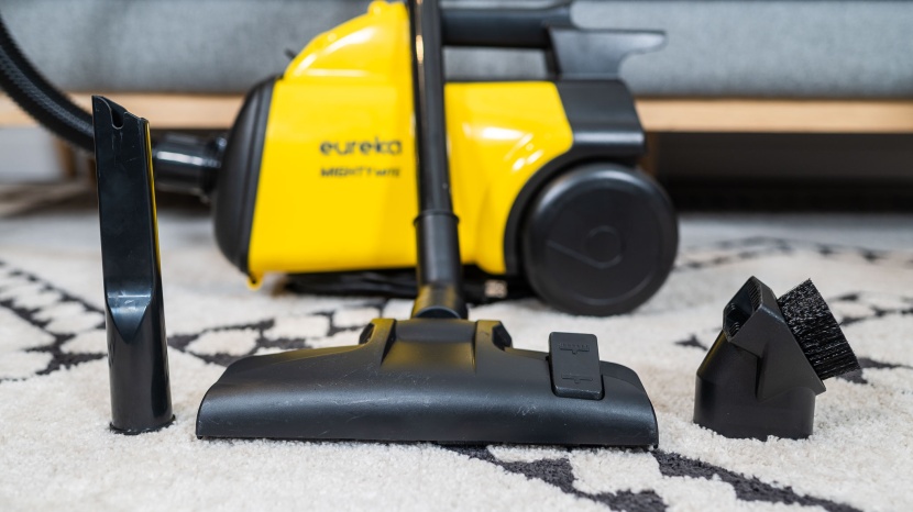 eureka mighty mite - the mighty mite doesn&#039;t have a lot of attachments, but the ones it...