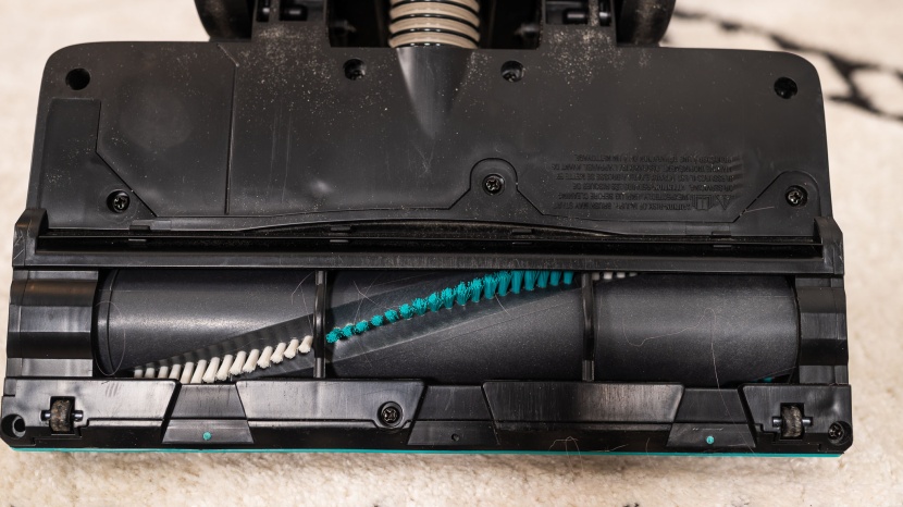 bissell multiclean allergen lift-off pet - the bristled brushroller is tuned for carpet cleaning and doesn&#039;t...