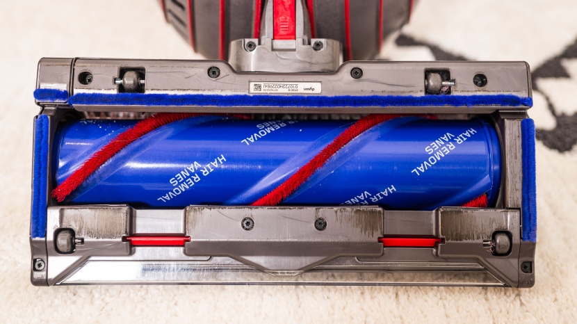 you can trace a perimeter around this roller that helps create a...