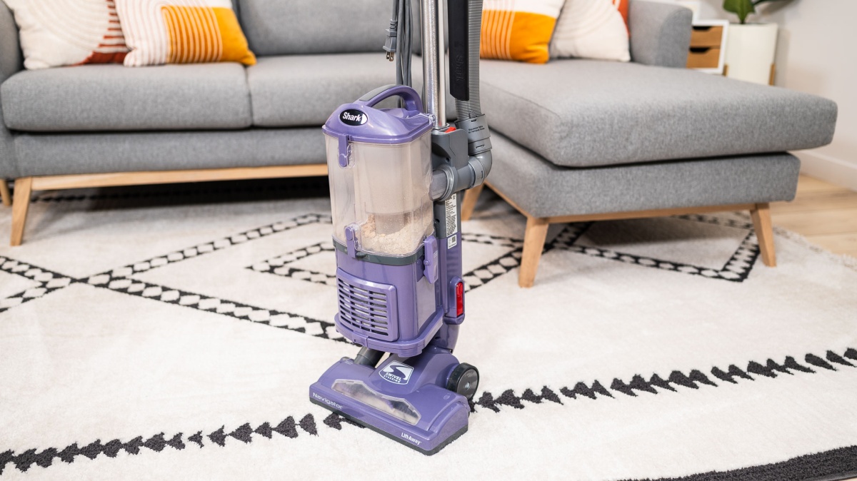 Shark Navigator Lift Away Review