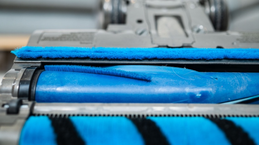 shark rotator la502 - the fins and bristles on the primary brushroller do not seem as...