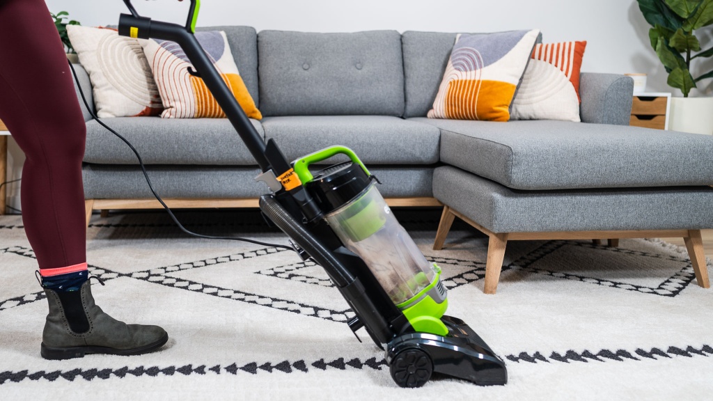 eureka airspeed neu100 - we put each upright vacuum through a series of difficult tests...