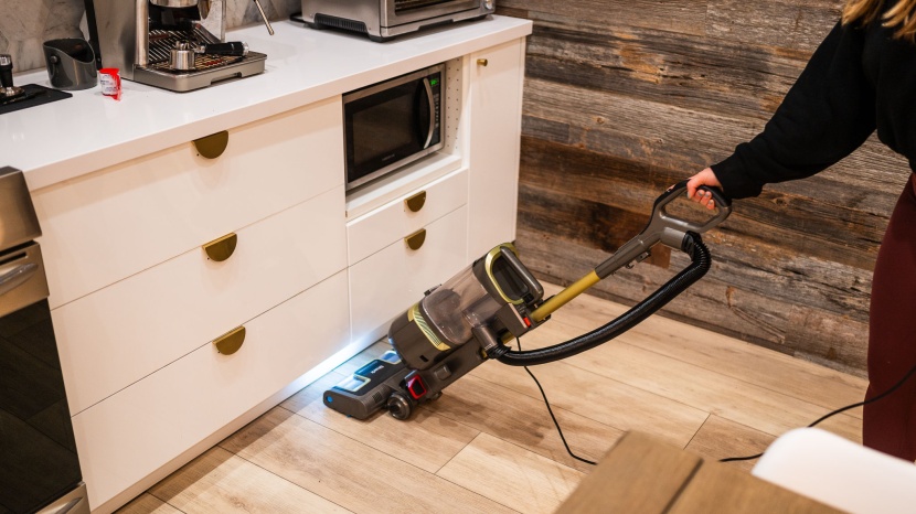 shark rotator la502 - led lights at the head of a vacuum are helpful in hunting out dirt...