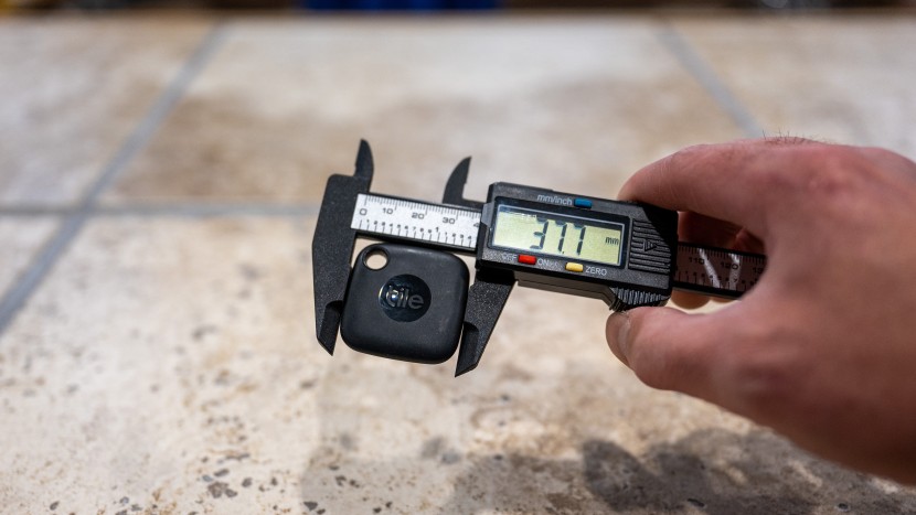 tile mate - the tile mate&#039;s size doesn&#039;t get in the way when attached to keys.