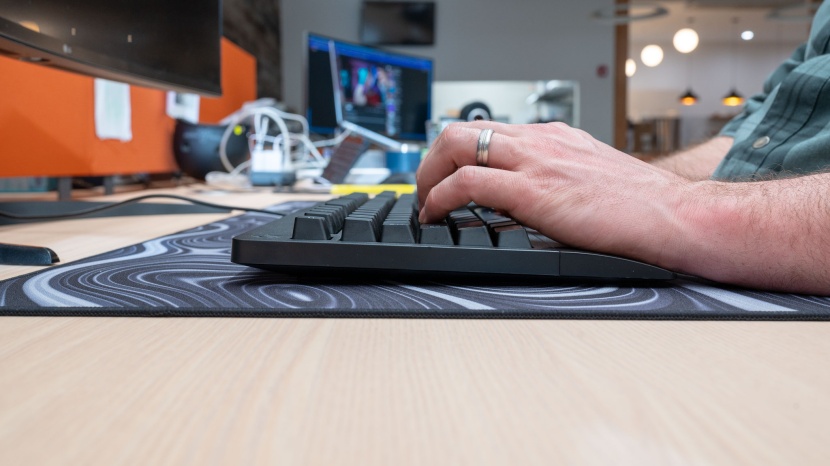 logitech g213 prodigy - this is a standard-profile keyboard that will feel natural for most...