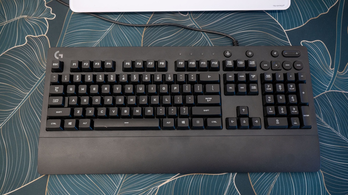 Logitech G213 Prodigy Review