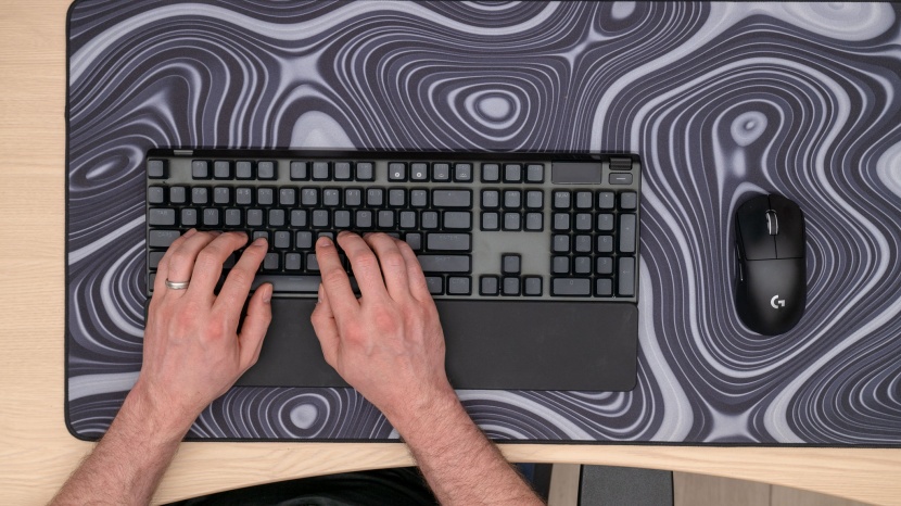 gaming keyboard - the steelseries apex pro gen 3 wowed us with its exceptional...