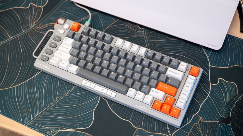 nuphy field75 he - this nuphy is a competent novelty, but it's just unusual enough to...