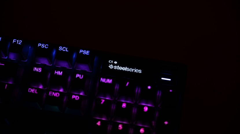 steelseries apex pro gen 3 - over-the-top lighting customization, hyper-sensitive switches, and...