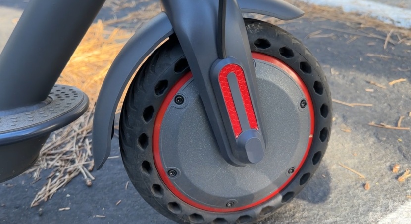 maxshot v1 - the maxshot v1's solid 8.5-inch honeycomb wheel is durable but not...