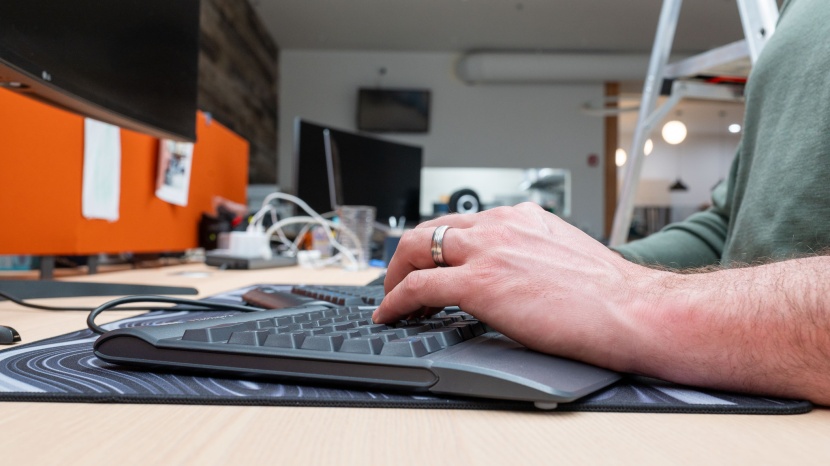 kinesis freestyle2 - the attachment is a great size that provides plenty of space to rest...