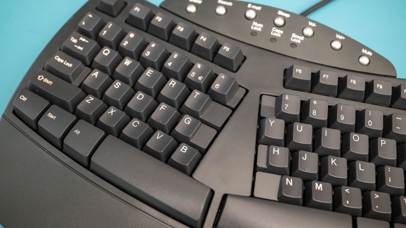 ergonomic keyboard - a staggered keyboard layout, such as with the perixx periboard 512...
