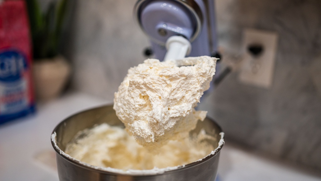 kitchenaid artisan stand mixer - the kitchenaid artisan creates fluffy, delicious...