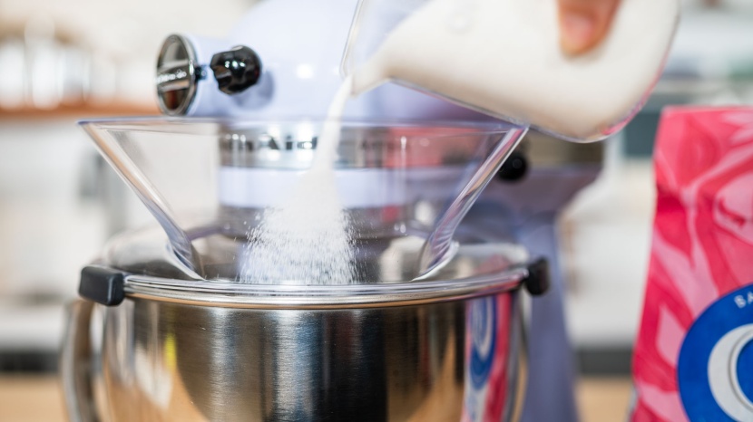 kitchenaid artisan stand mixer - i really liked the new and improved pour shield on the artisan and...