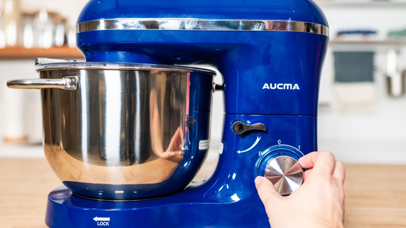 aucma 6.5qt - the knob is simple to use.