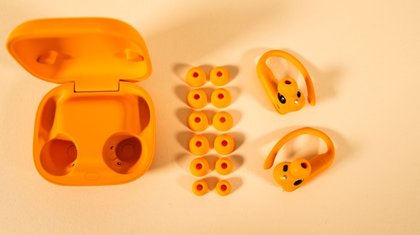 beats powerbeats pro 2 - the uncomfortable arm on the powerbeats didn&#039;t work well for most...