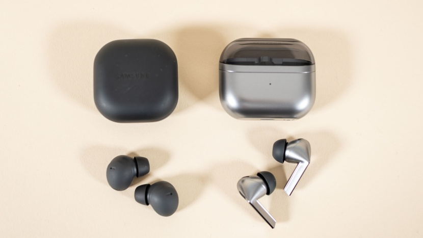 samsung galaxy buds3 pro - dislodging the galaxy buds3 is easy, even with a simple expression...