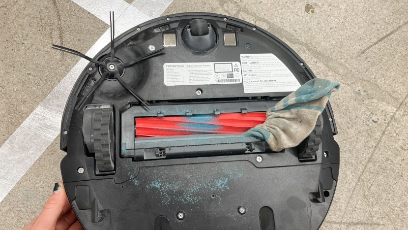 roborock q7 max+ - socks beware! you&#039;ll need to tidy your home before running a...