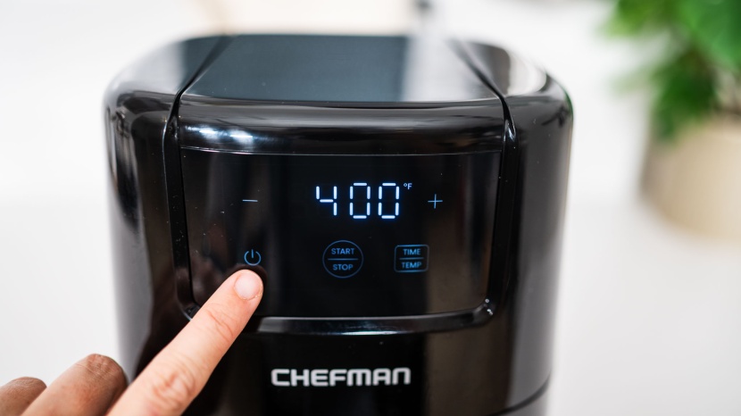 chefman compact - the chefman mini&#039;s controls are easy to use.