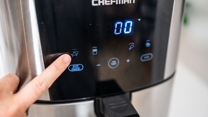 chefman turbofry touch - we liked the preset options on the turbofry, but found the display...