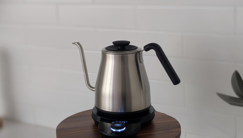 oxo brew gooseneck - the oxo brew has a great handle with an indentation at the top for...