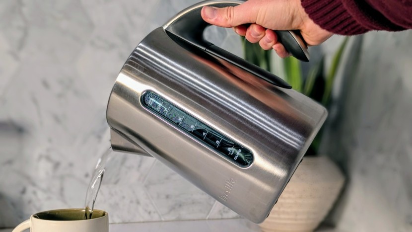 electric kettle - the breville iq is one of the best kettles to make a cup of green tea