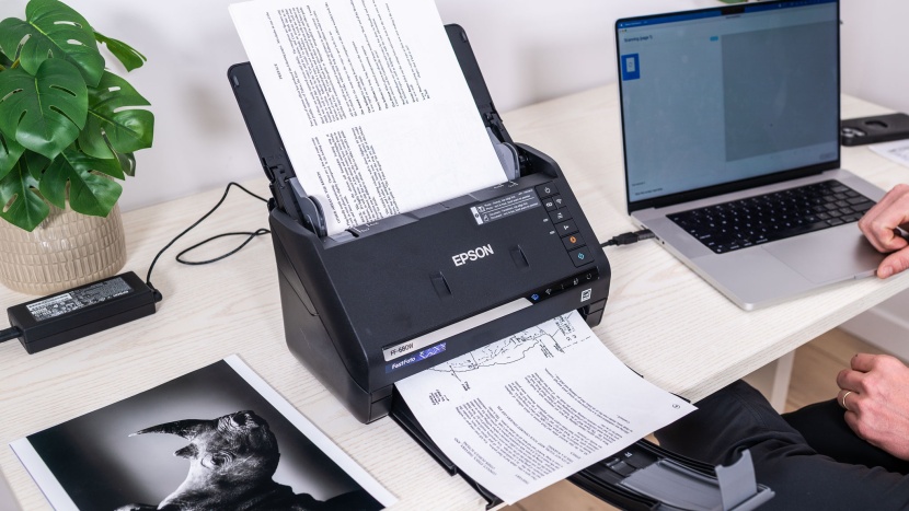 epson fastfoto ff-680w - the epson fastfoto ff-680w scans documents with perfect clarity...