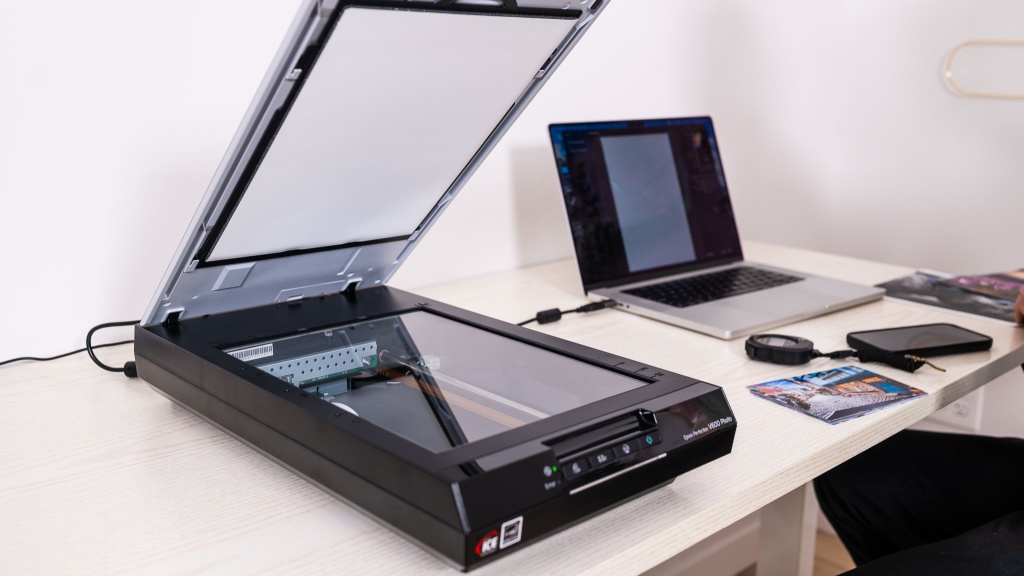 epson perfection v600 - i think photographers will be happy with the epson perfection v600.