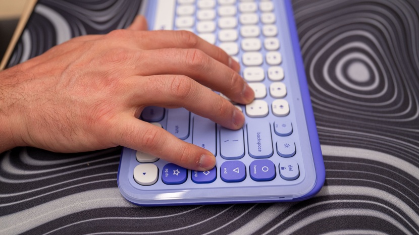 keyboard - the pop icon is a flashy, space-saving keyboard with a great typing...