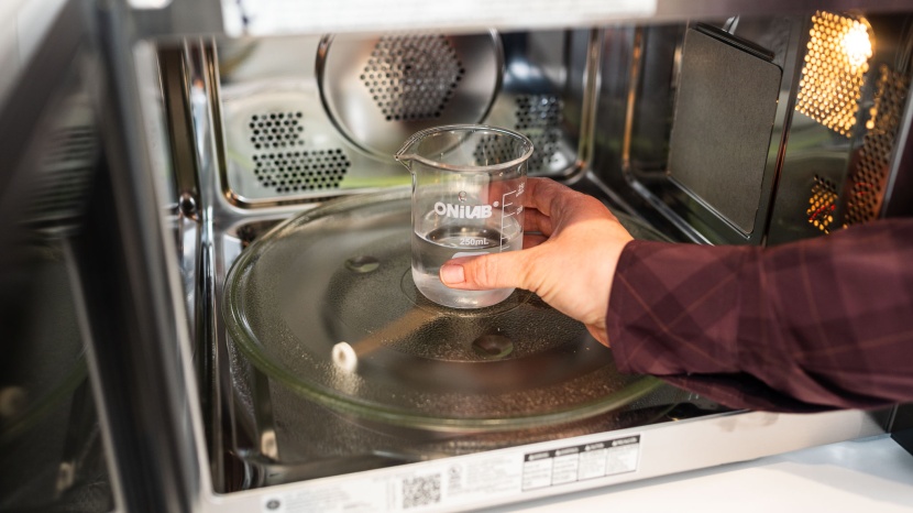 ge gcst10a1wss - the ge gcst10a1wss would do an acceptable job of reheating tea or...