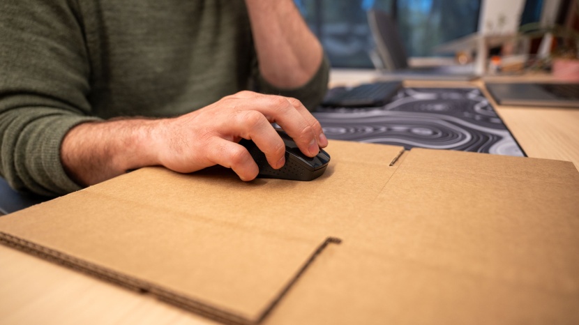 wireless mouse - each mouse was tested on a piece of cardboard, a velvet couch...