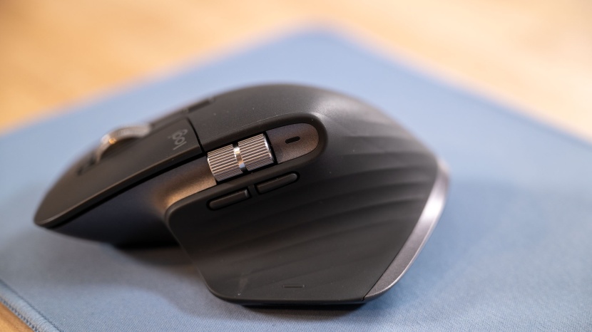 logitech mx master 3s - the mx master 3s comes with excellent programmable button options.