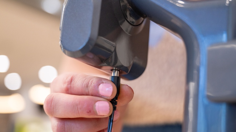 smoture vac01 - the smoture vac01 needs to be recharged, which is as simple as a...