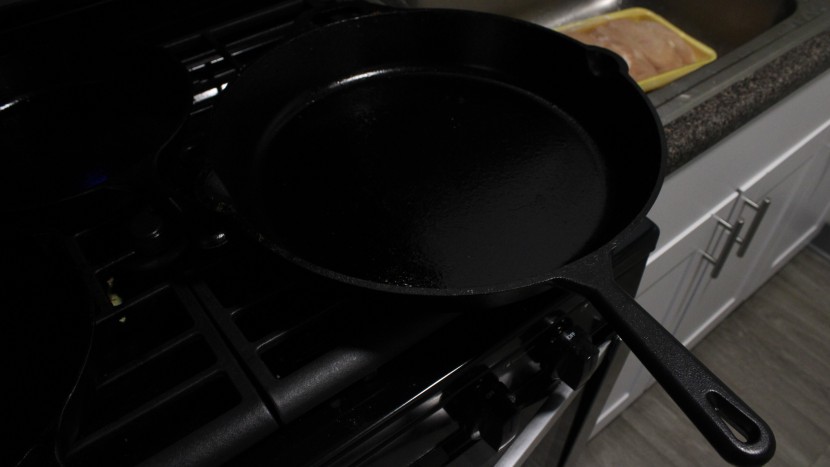 cast iron skillet - while it is similarly shaped to lodge handles, the handle on the...