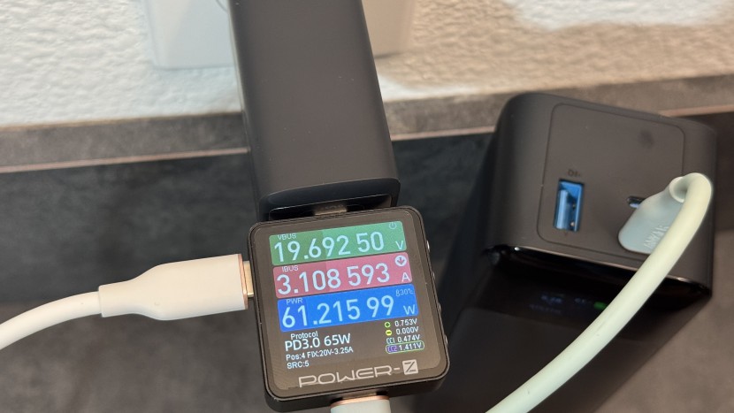 this anker charger quickly ramped up to near-maximum wattages during...