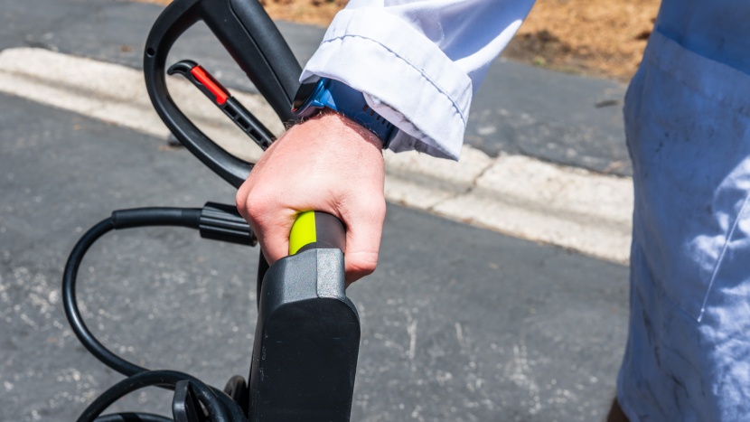 lwq s5 - unfortunately, when rolling this lightweight pressure washer, we...