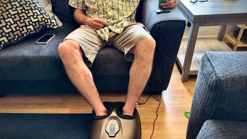 foot massager - the renpho shiatsu compact provides exceptional comfort that...