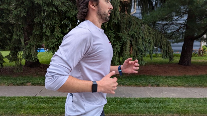 samsung galaxy fit3 - the fit3 is a slim fitness tracker, but the screen size is still...