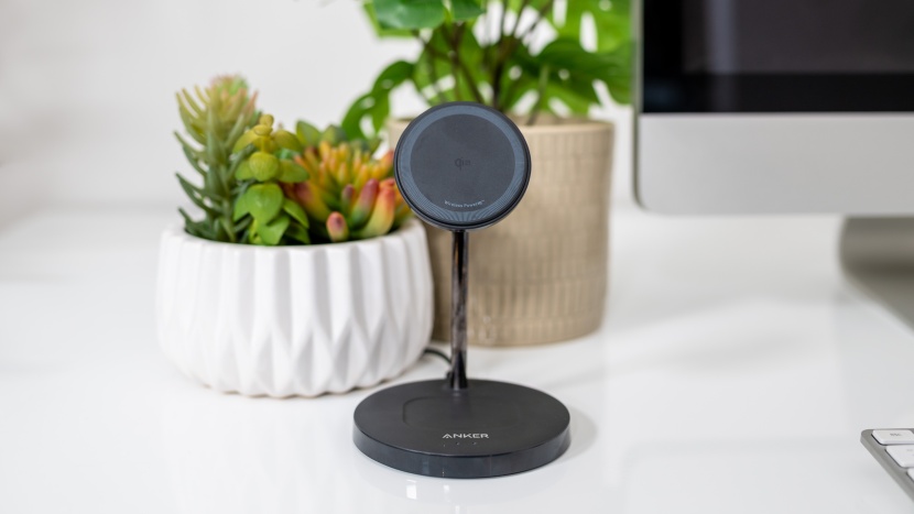 the stable base securely supported every iphone we charged with this...